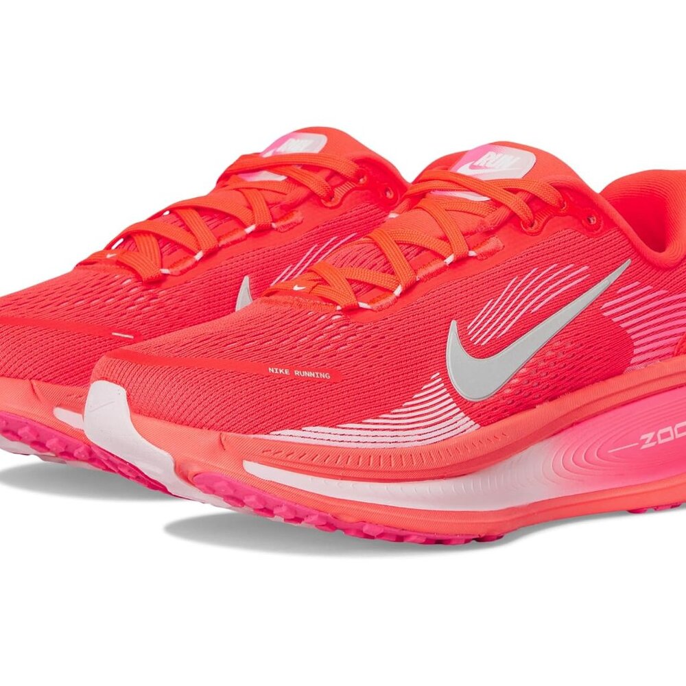 Nike Women's Vomero 18 Running Shoes Size 7.5